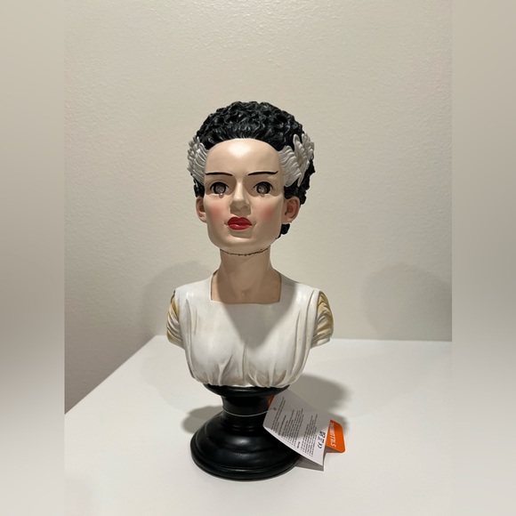 Bride of Frankenstein Halloween Bust (Light up Eyes) - Picture 2 of 6